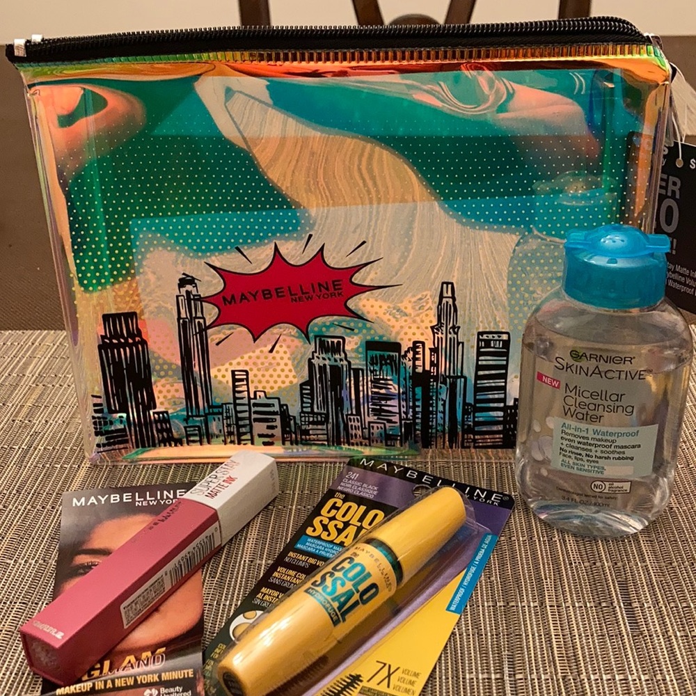 ⚜️Maybelline New York Makeup Kit!